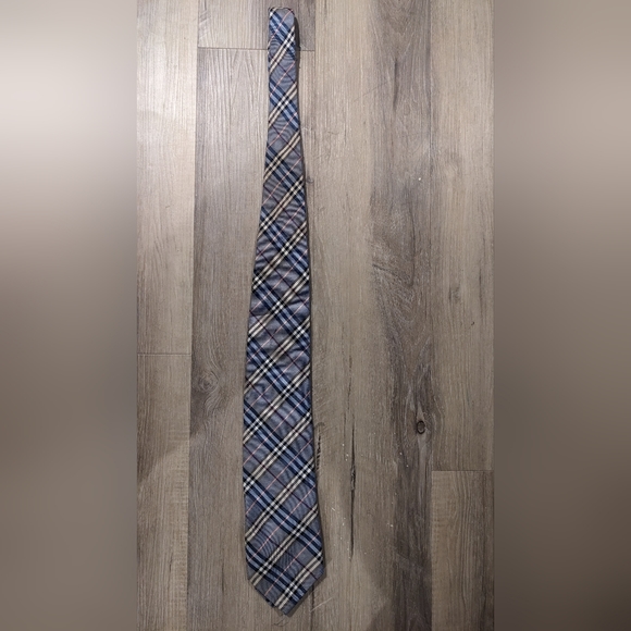 Burberry Men's Tie - Picture 3 of 3